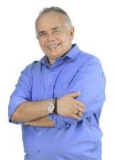 Retrato de JÚLIO MENDONÇA