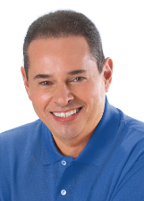 Retrato de NELSON LEAL