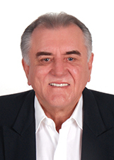 Retrato de DR. LUCÍLVIO GIRÃO