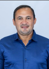 Retrato de HÉLIO TIVI