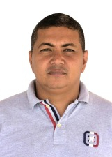 Retrato de LÉO FERNANDES