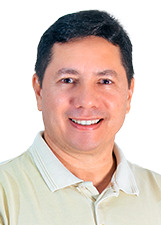 Retrato de DENIS ARAUJO