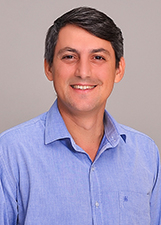 Retrato de BRUNO MENA