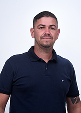 Retrato de REGIS OLIVEIRA
