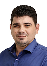Retrato de DENNY SERAFINI