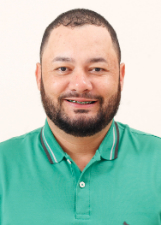 Retrato de NADO TOZZI