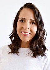 Retrato de LUCIANA MENDONÇA