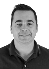 Retrato de GUILHERME BUENO