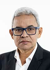 Retrato de ARI NASCIMENTO