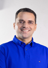 Retrato de LEANDRO REIS