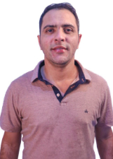 Retrato de ADELSON LEAL