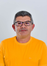 Retrato de ADEMIR MARINHO