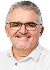 Retrato de CÉSAR MARQUES