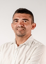 Retrato de DOUGLAS FRANCO