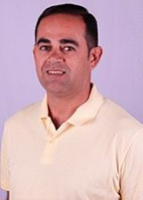 Retrato de IVONALDO LEAL