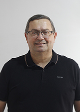 Retrato de GILSON MARTINS