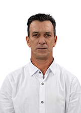 Retrato de JORGE LONTRA