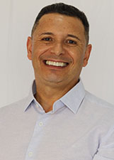 Retrato de PROF LUCIANO