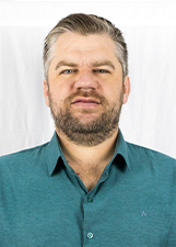 Retrato de DOUGLAS POTRICH