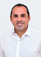 Retrato de ROBÉRIO FEITOSA