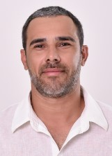 Retrato de LUCIANO GOMES