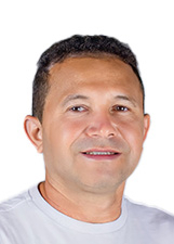 Retrato de PAULINHO DA ROÇA VELHA