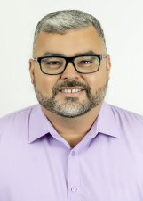 Retrato de LÉO XAMBÃO