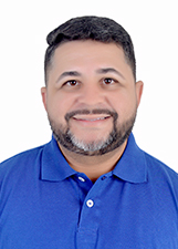 Retrato de LEO MEDEIROS