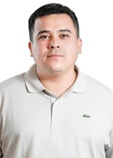 Retrato de LÉO LOPES