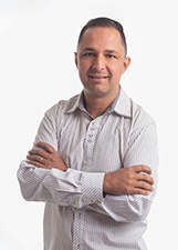 Retrato de JULIANO RAMINELLI