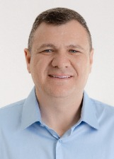 Retrato de LUIZ LAURINDO