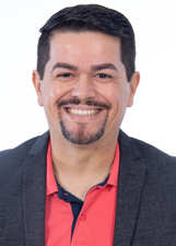 Retrato de ADRIANO FERNANDES