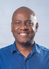 Retrato de REINALDO SANTOS