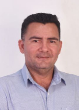 Retrato de ROBERTO PIRES