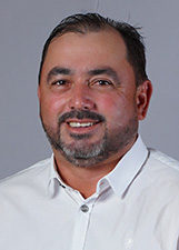 Retrato de GENIVALDO B BARROS