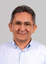 Retrato de CÉSAR AMARAL