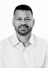 Retrato de BERNARDO CABRAL