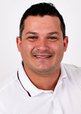 Retrato de VICTOR CREMASCO