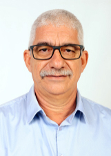 Retrato de HÉLIO ARANTES